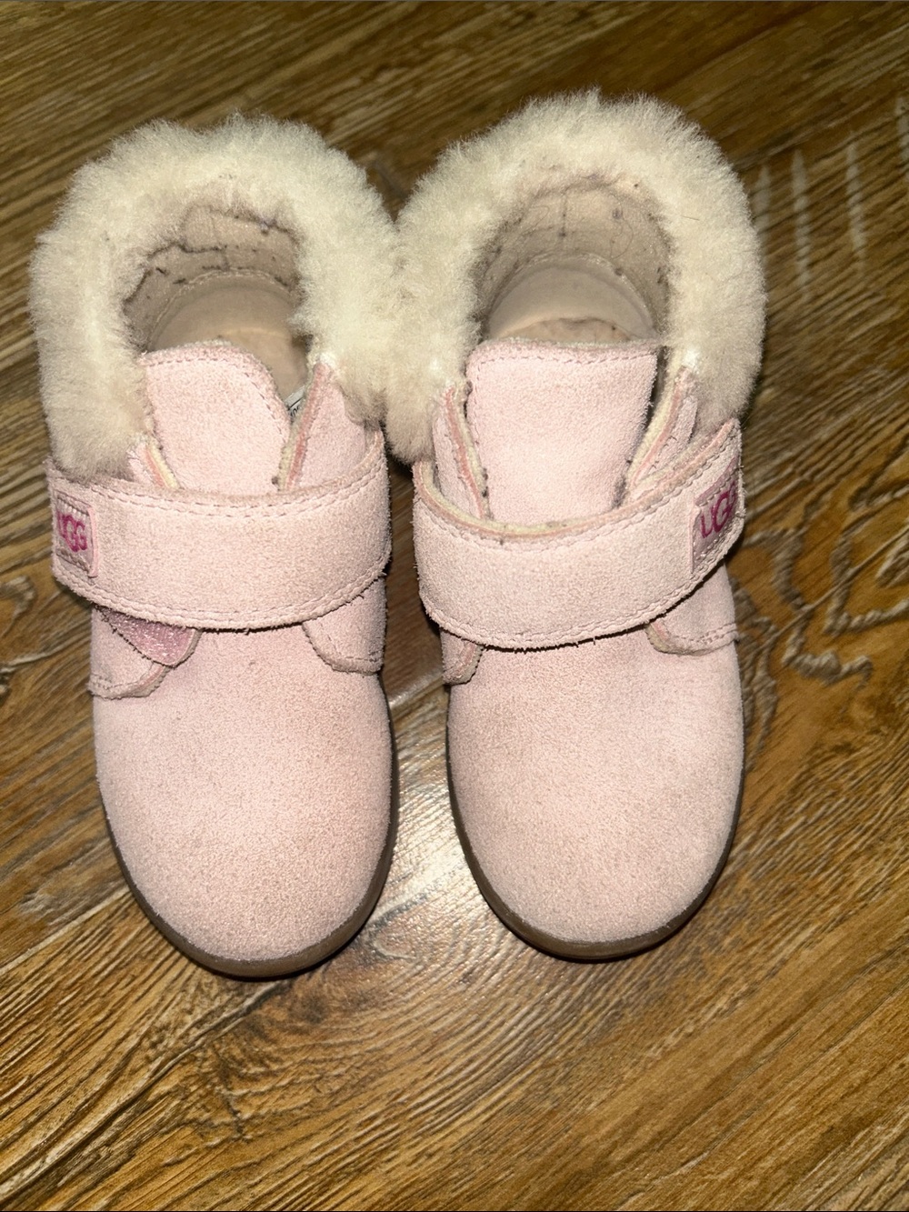 Girls Ugg Toddler pink fur-lined boots-8C